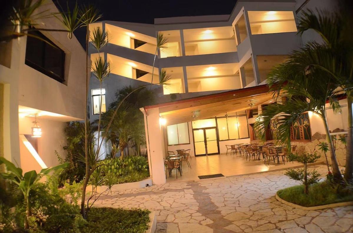 Hotel Tropicana Santo Domingo La Viva Buitenkant foto